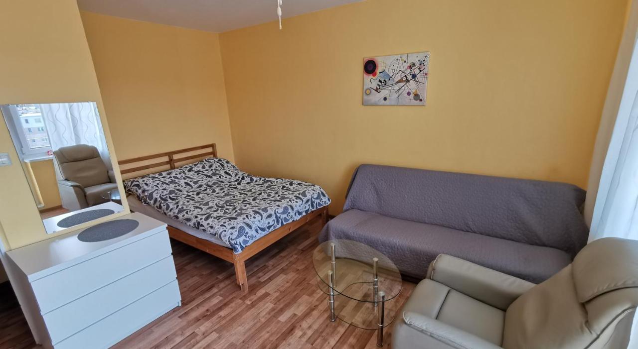 Mango Lu Z Balkonem, Plaza 300m Apartment